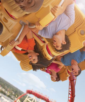 6-day/5-night trip to Orlando, FL for winner, one (1) adult guest, and two (2) children under 18